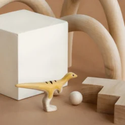 Iz Vetvey | Wooden Dinosaur Velociraptor