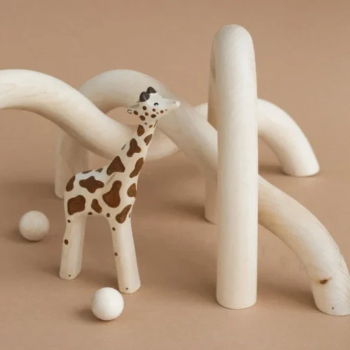 Iz Vetvey | Wooden Giraffe -MILKTOOTH Sales Iz Vetvey Giraffe