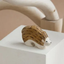 Iz Vetvey | Wooden Hedgehog