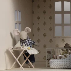 Maileg | Dad Mouse 13 Maileg | Dad Mouse -MILKTOOTH Sales Maileg Dad Mouse Change Table Baby Cot