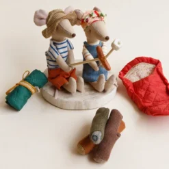 Maileg | Hiker Mouse Big Brother -MILKTOOTH Sales Maileg Hiker Mouse Big Sister Big Brother sleeping bags logs eea44db7 efc8 4df8 8336 68f7281c6241