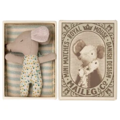 Maileg | Mouse Sleepy-Wakey Baby In Box Blue 5 Maileg | Mouse Sleepy-Wakey Baby In Box Blue -MILKTOOTH Sales Maileg Mouse Sleepy Wakey Baby in Box Blue 2