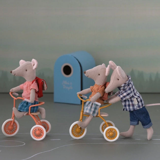 Maileg | Mouse Tricycle Big Sister With Bag Red 4 Maileg | Mouse Tricycle Big Sister With Bag Red - Image 2